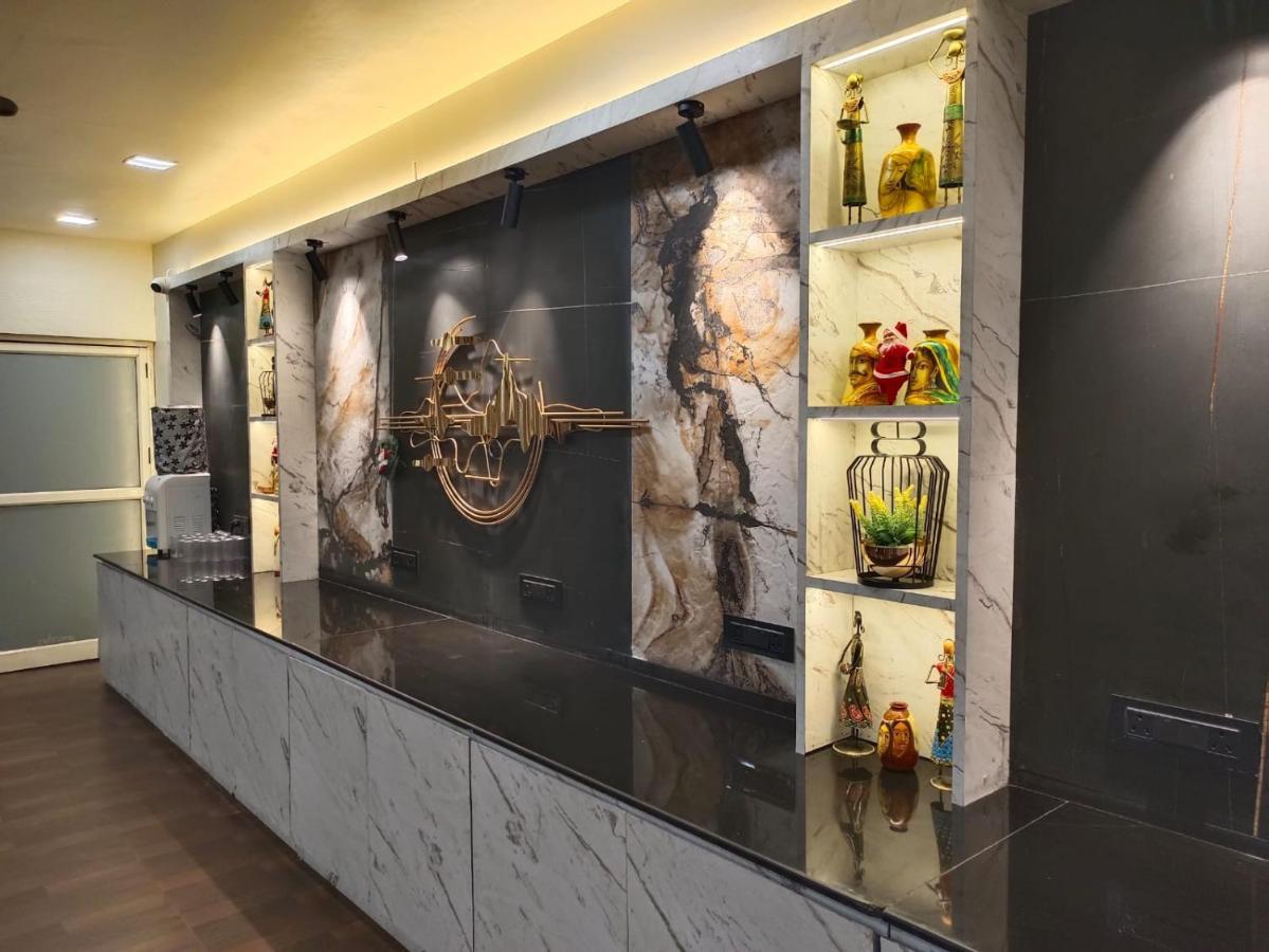 Hotel Sai Miracle Shirdi Extérieur photo