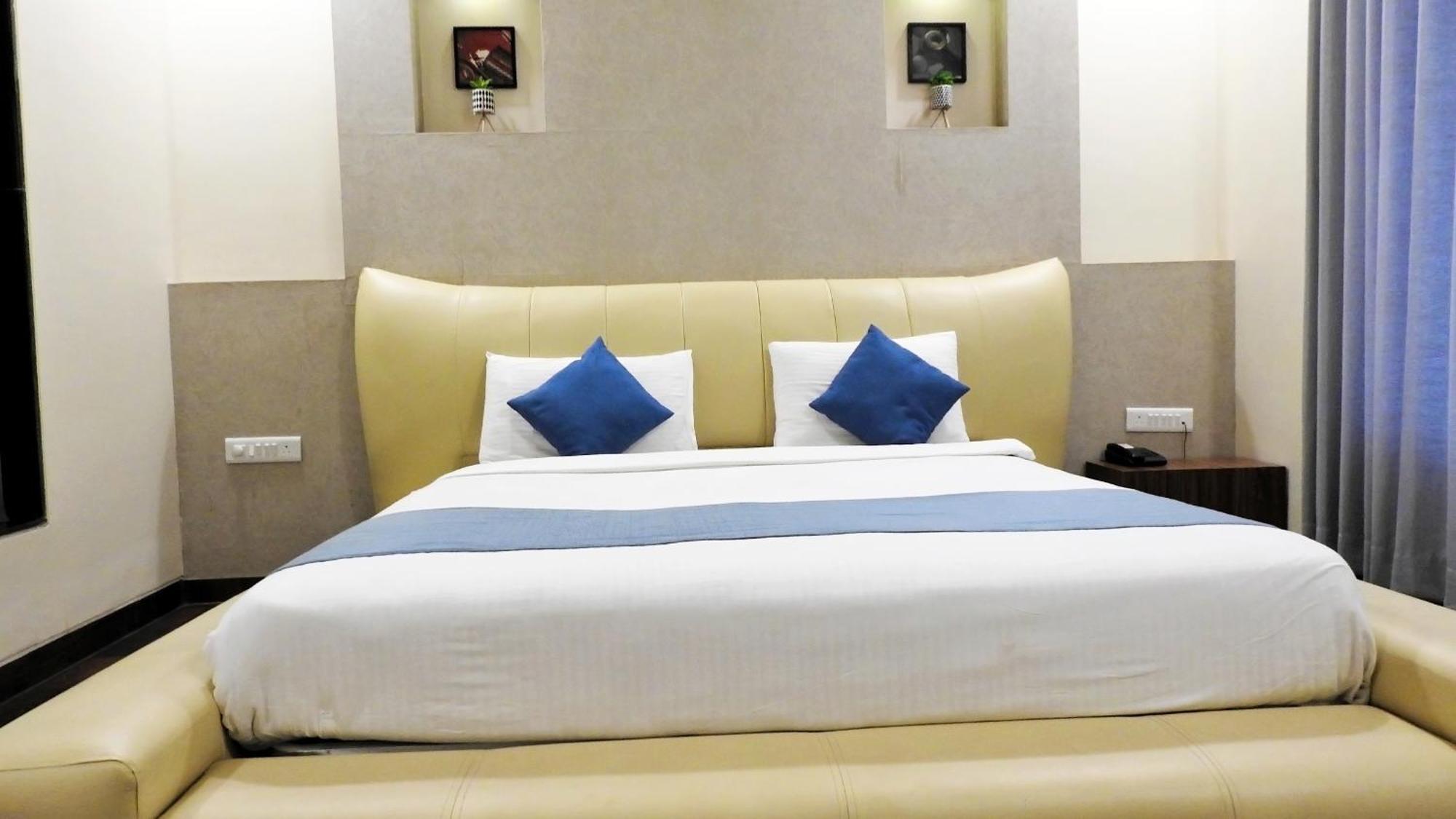 Hotel Sai Miracle Shirdi Extérieur photo