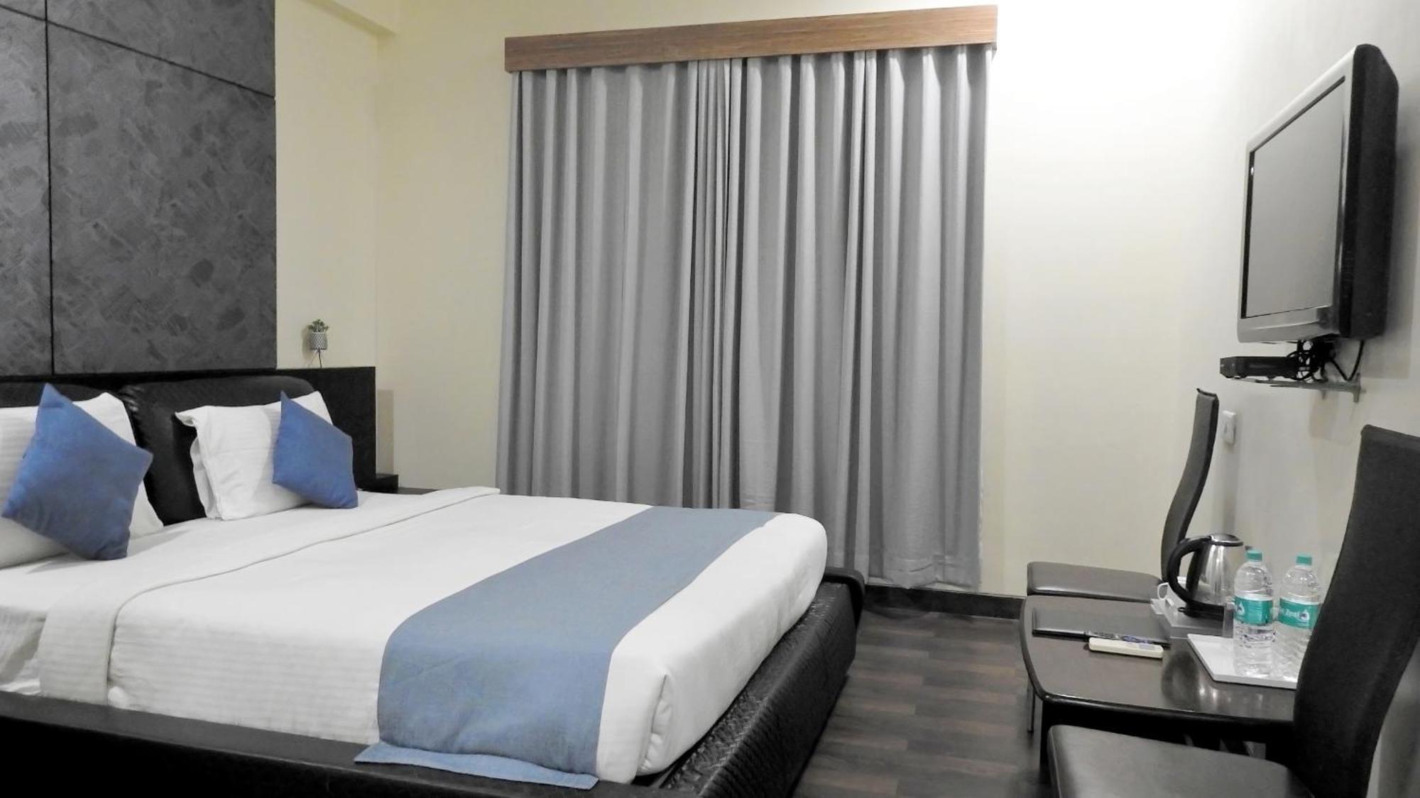 Hotel Sai Miracle Shirdi Extérieur photo