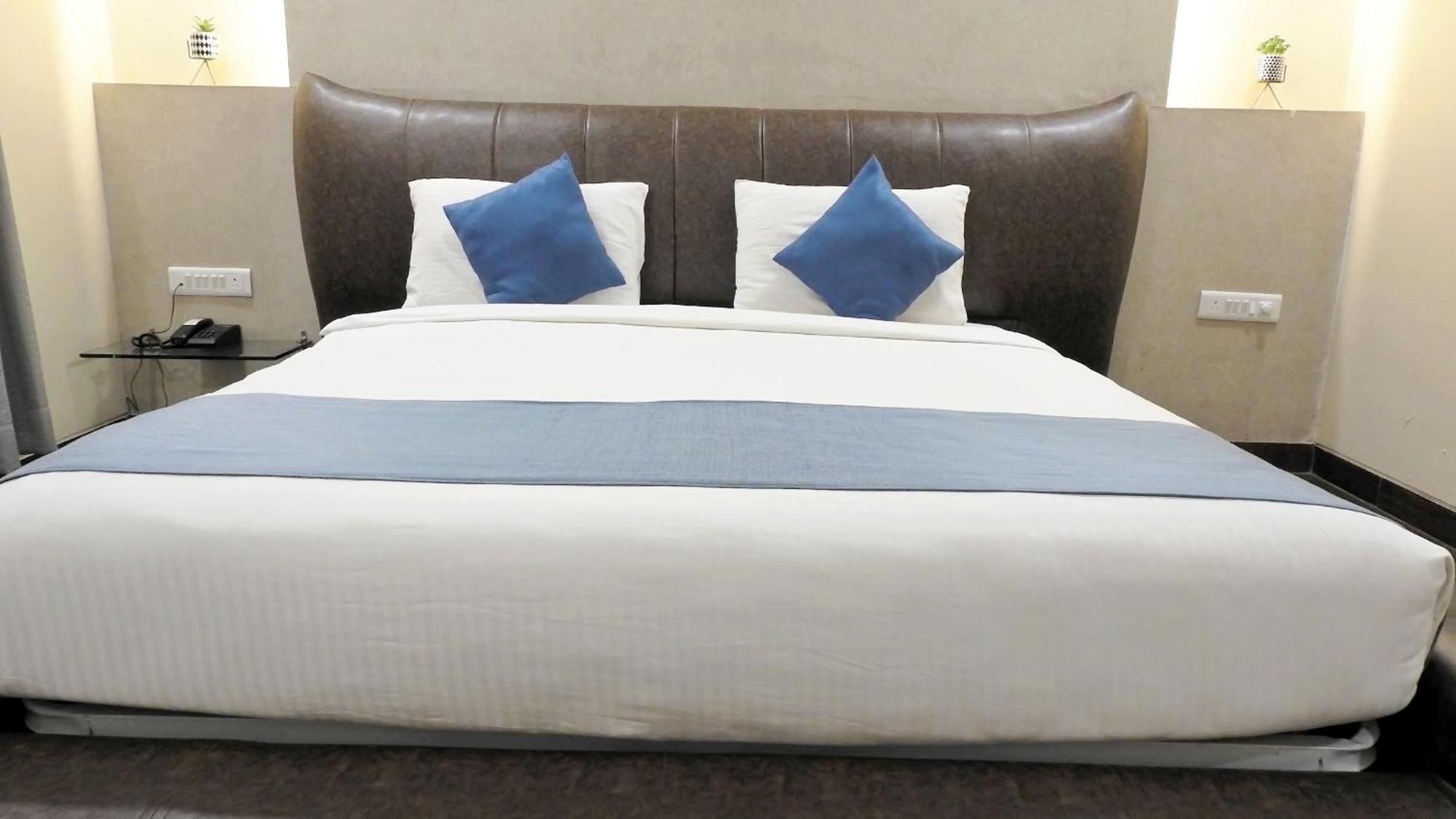 Hotel Sai Miracle Shirdi Extérieur photo