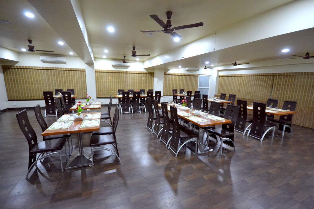 Hotel Sai Miracle Shirdi Extérieur photo