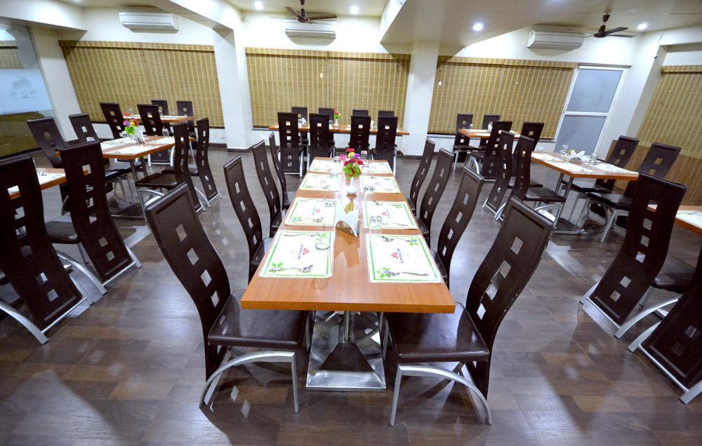 Hotel Sai Miracle Shirdi Extérieur photo