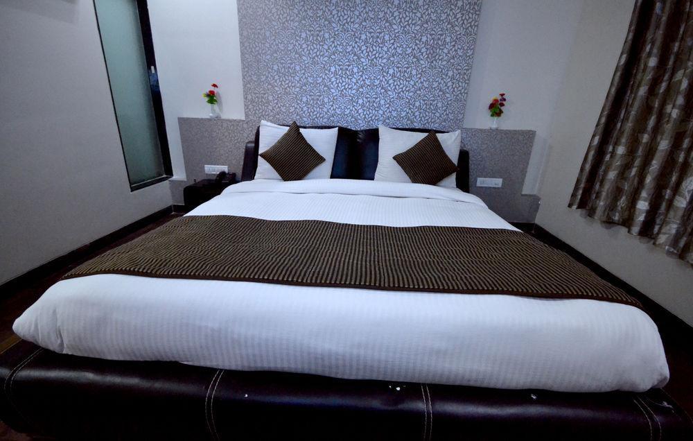 Hotel Sai Miracle Shirdi Extérieur photo