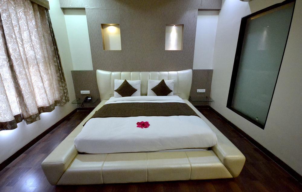 Hotel Sai Miracle Shirdi Extérieur photo