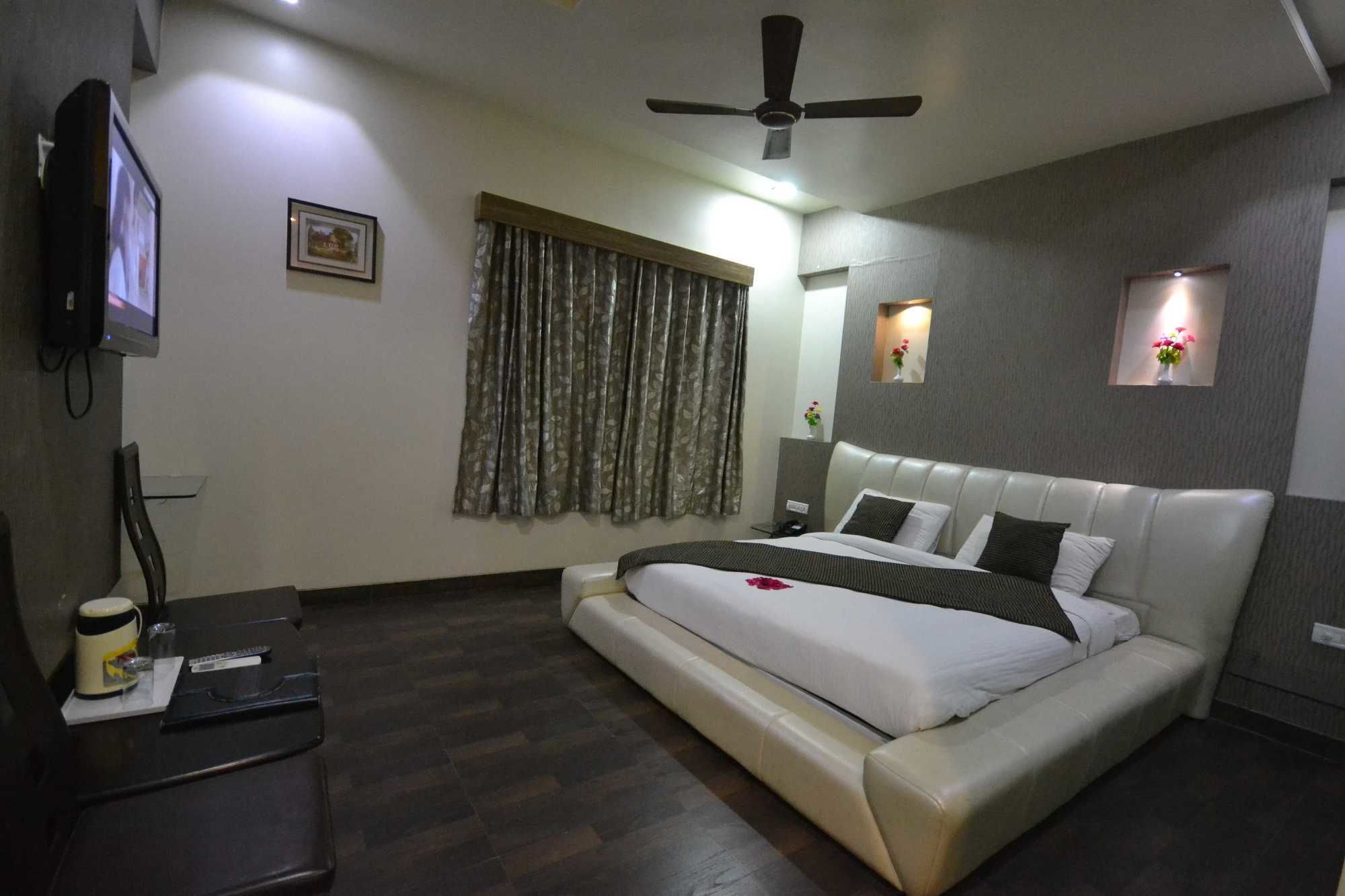 Hotel Sai Miracle Shirdi Extérieur photo